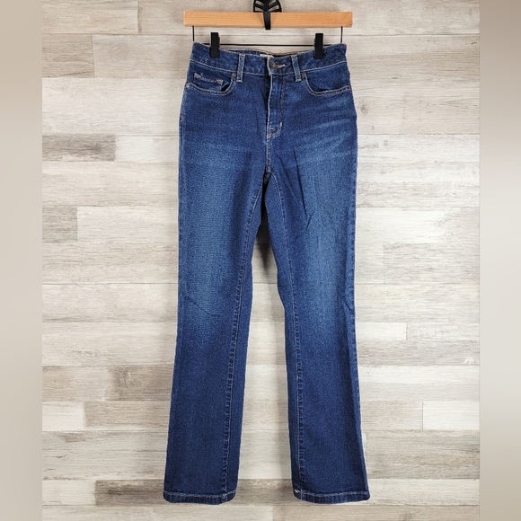 L.L.Bean Classic Fit Straight Jeans Women's Size 2 - Picture 8 of 15